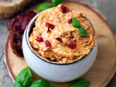Tomatenbutter aus getrockneten Tomaten einfach selber machen