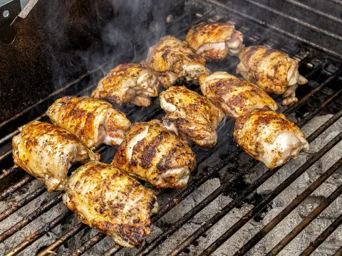 Pollo Fino grillen für knusprige Haut und saftiges Fleisch