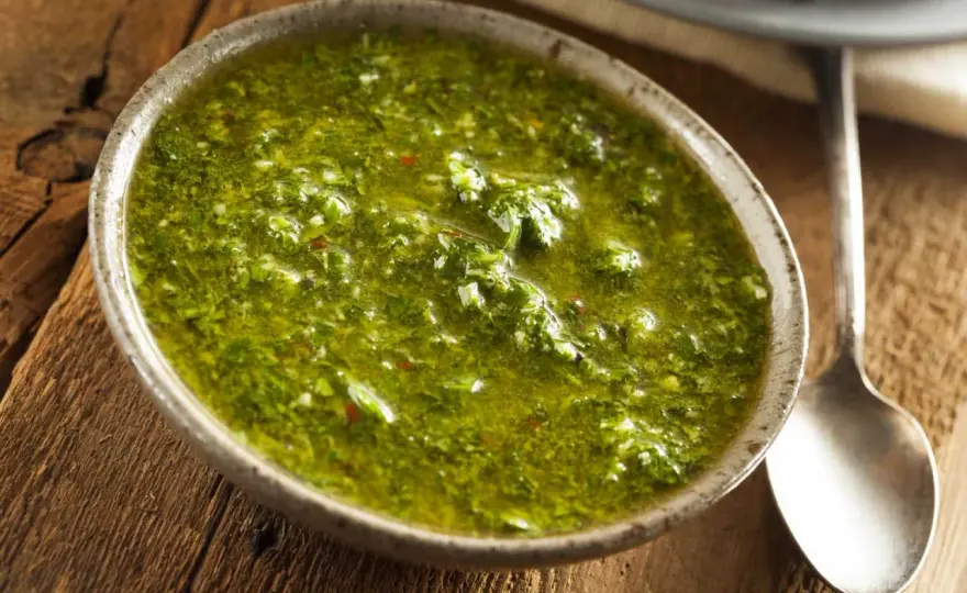 Chimichurri selber machen - Grundrezept und Grilltipps