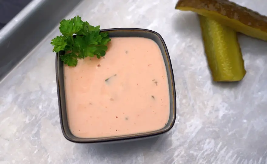 In-N-Out-Burger-Sauce selber machen mit süßem Gurkenrelish