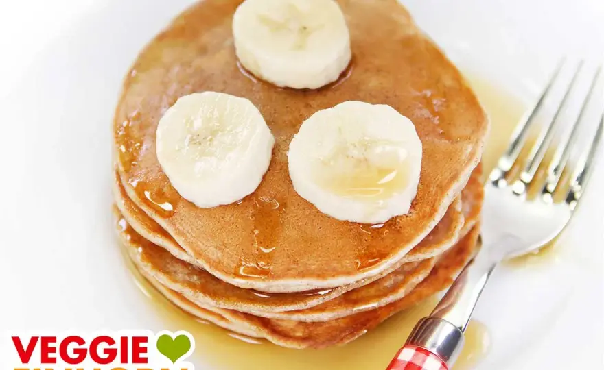 Bananen-Pancakes ohne Ei - so werden sie locker und goldbraun