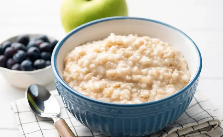Porridge einfach zubereiten mit cremigem Grundrezept
