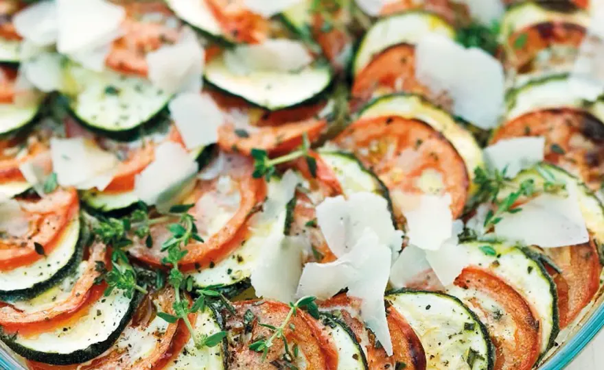 Tomaten-Zucchini-Auflauf - saftig und einfach aus dem Ofen