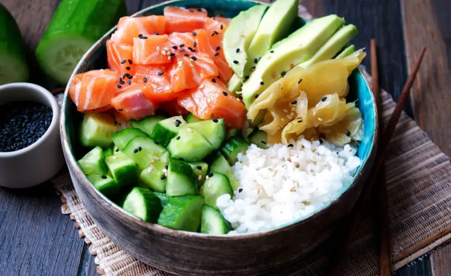 Sushi-Bowl selber machen - Reis, Beläge und sichere Varianten