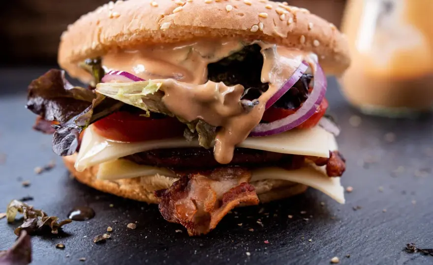 Big-Tasty-Bacon-Sauce selber machen - so gelingt sie rauchig