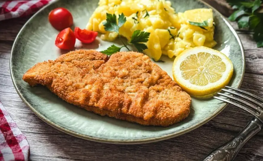 Putenschnitzel auf dem Grill saftig zubereiten