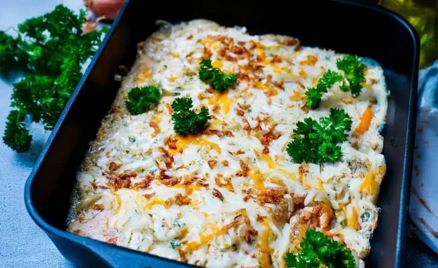 Zwiebel-Sahne-Schnitzel aus dem Ofen - cremig und saftig