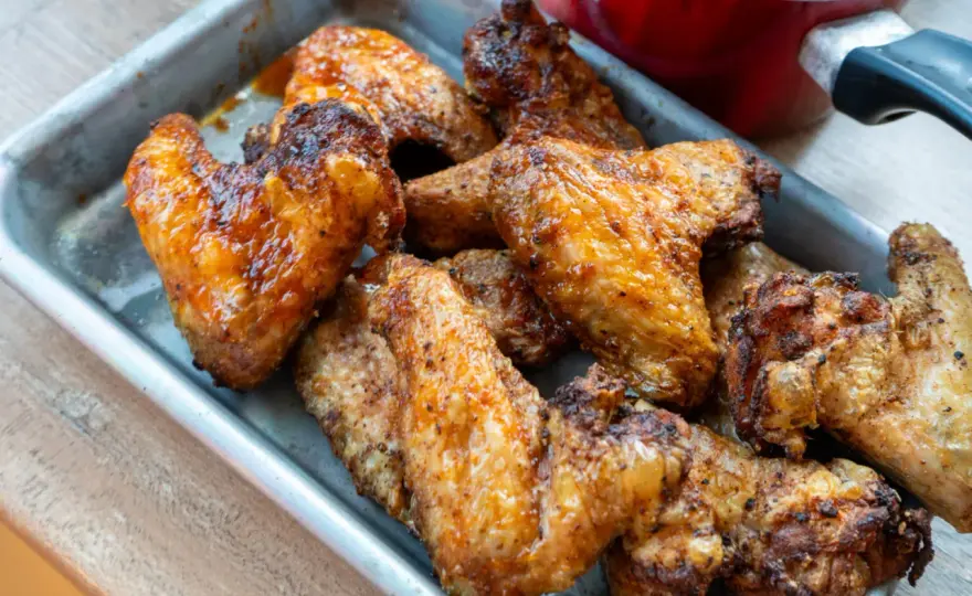 Buffalo Wings aus dem Ofen - knusprig, saftig und scharf
