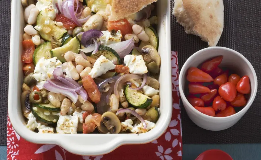 Dicke-Bohnen-Rezept für mediterranen Salat mit Feta