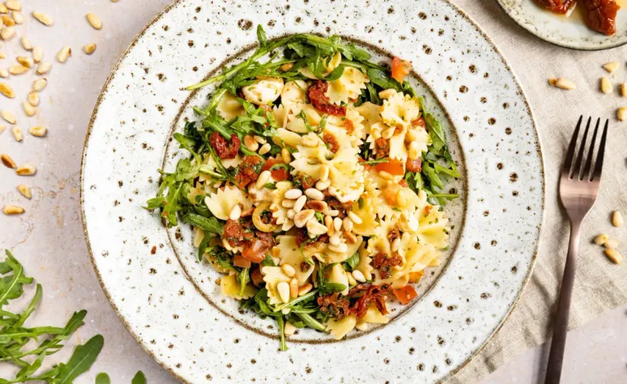 Mediterraner Rucolasalat mit getrockneten Tomaten - so gelingt er