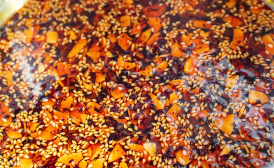 Crunchy Chili Oil selber machen und knusprig halten